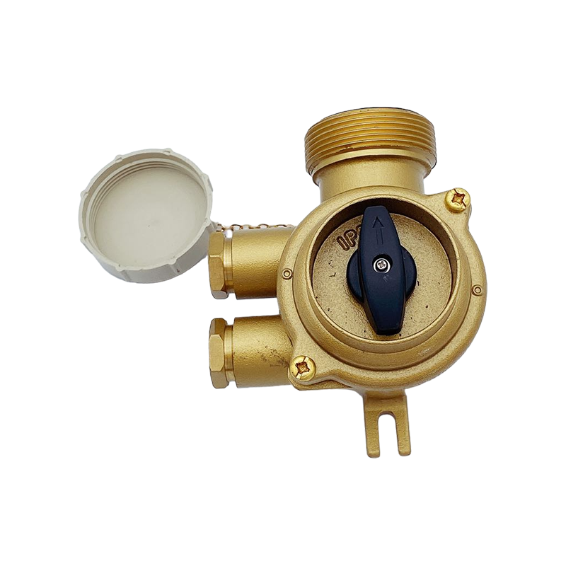 Námorná medená zásuvka-209-3 Kč